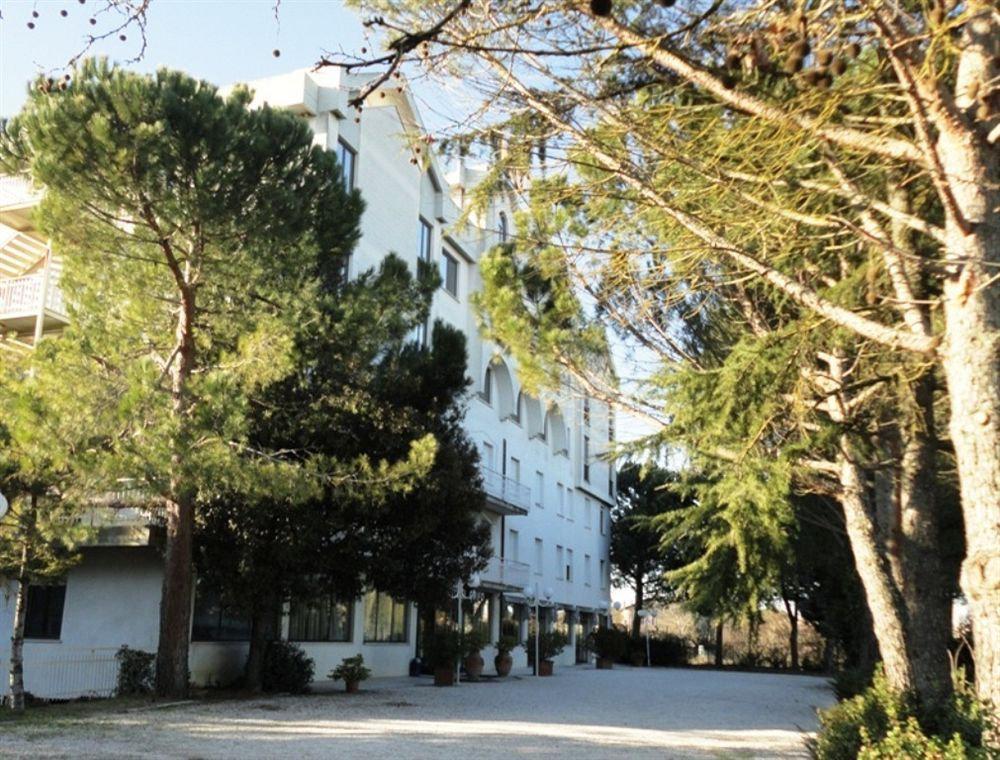 Il Grifo Hotel e Bisteccheria Toscana Montepulciano Stazione Esterno foto