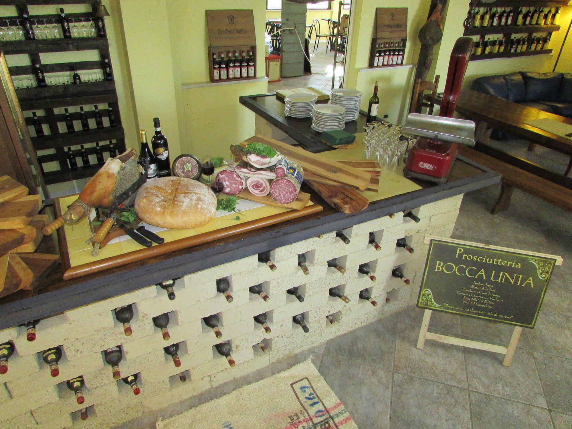 Il Grifo Hotel e Bisteccheria Toscana Montepulciano Stazione Esterno foto
