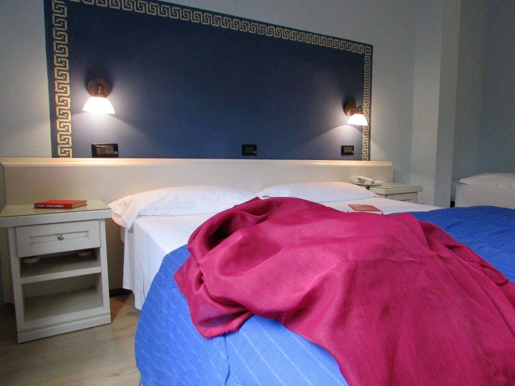 Il Grifo Hotel e Bisteccheria Toscana Montepulciano Stazione Esterno foto